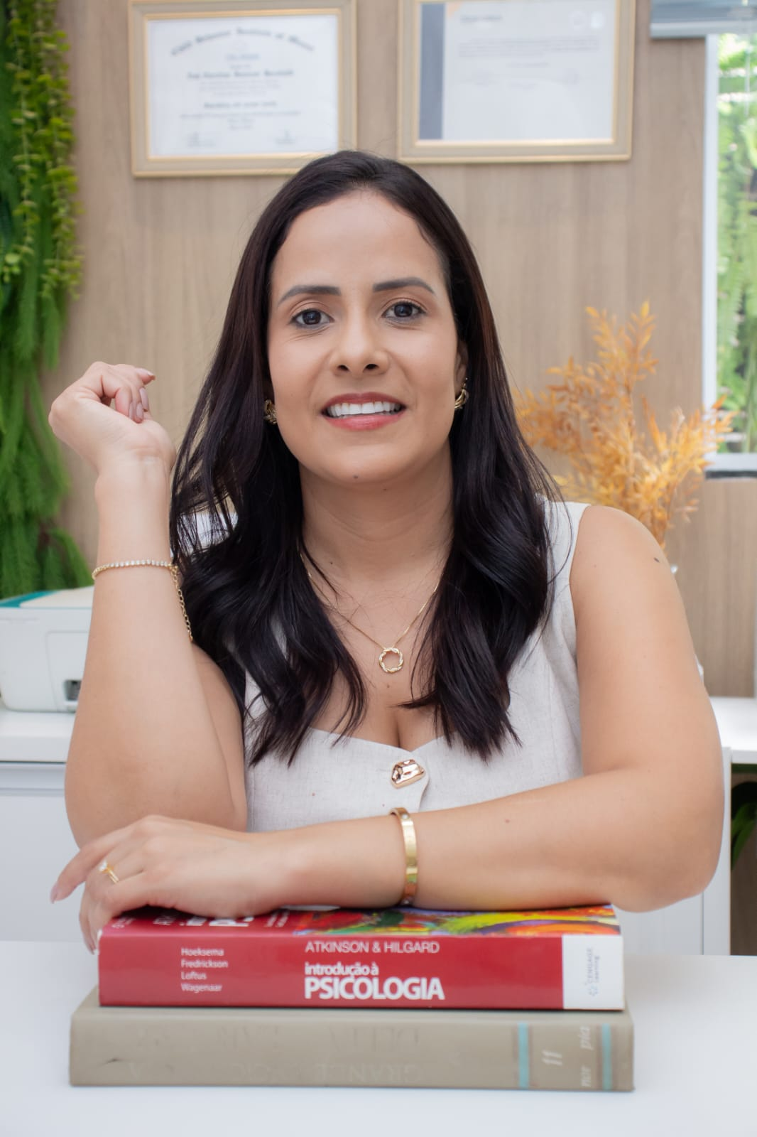 Retrato da Dra. Paola Cunha, psicóloga clínica
